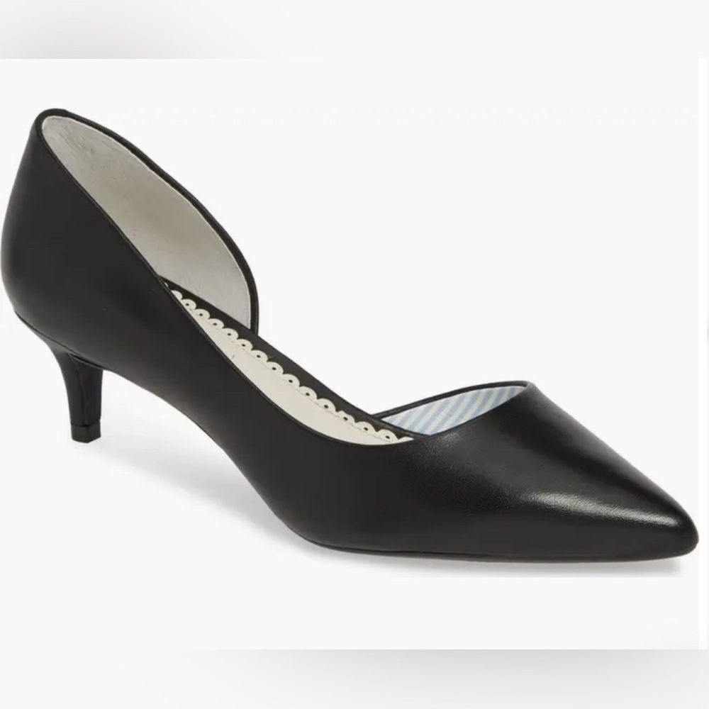 Navy blue 1901 kitten heel.